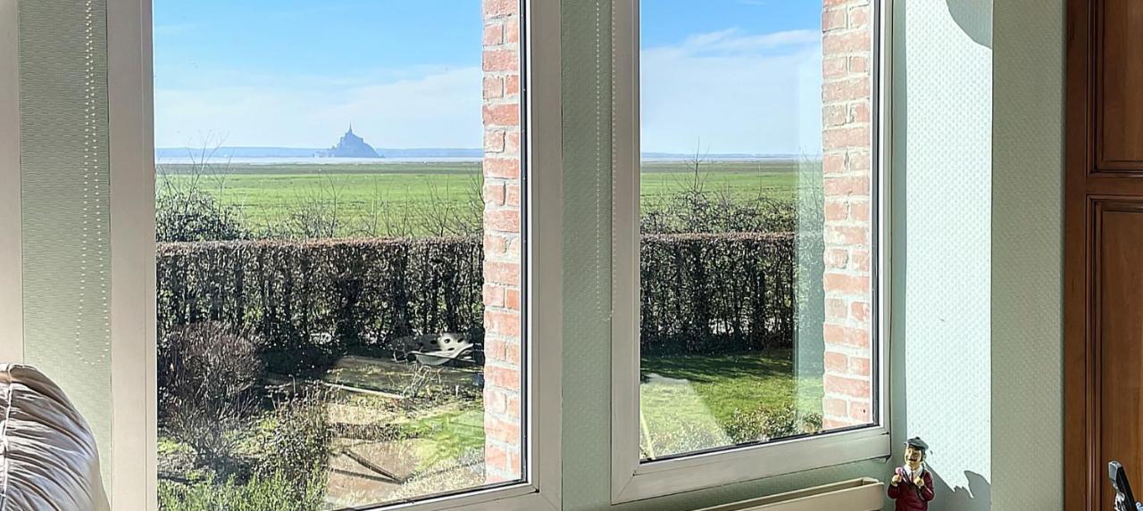 Gite De Charme "La Maison Saint-Leonard" Avec Piscine, Spa, Vue Sur Le Mont Saint-Michel Vains Exterior photo